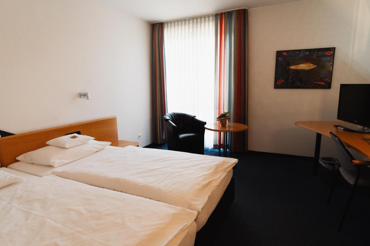 Hotel Am Weiher エルケレンツ エクステリア 写真
