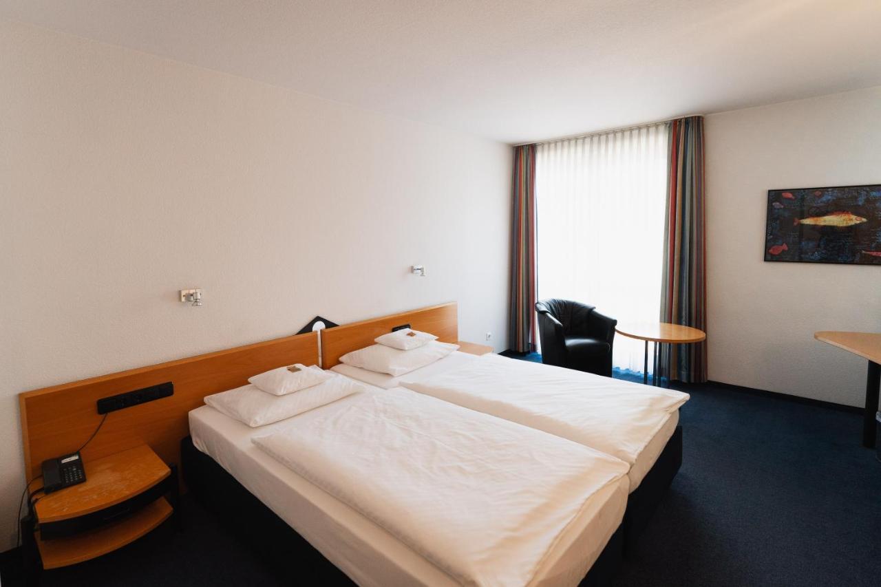 Hotel Am Weiher エルケレンツ エクステリア 写真