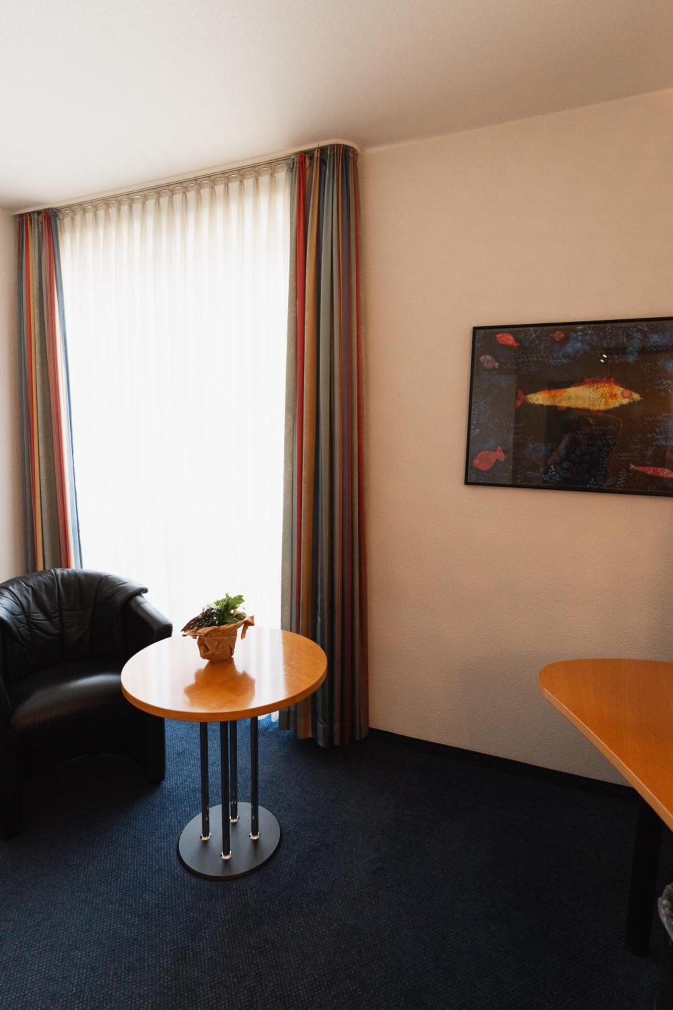 Hotel Am Weiher エルケレンツ エクステリア 写真