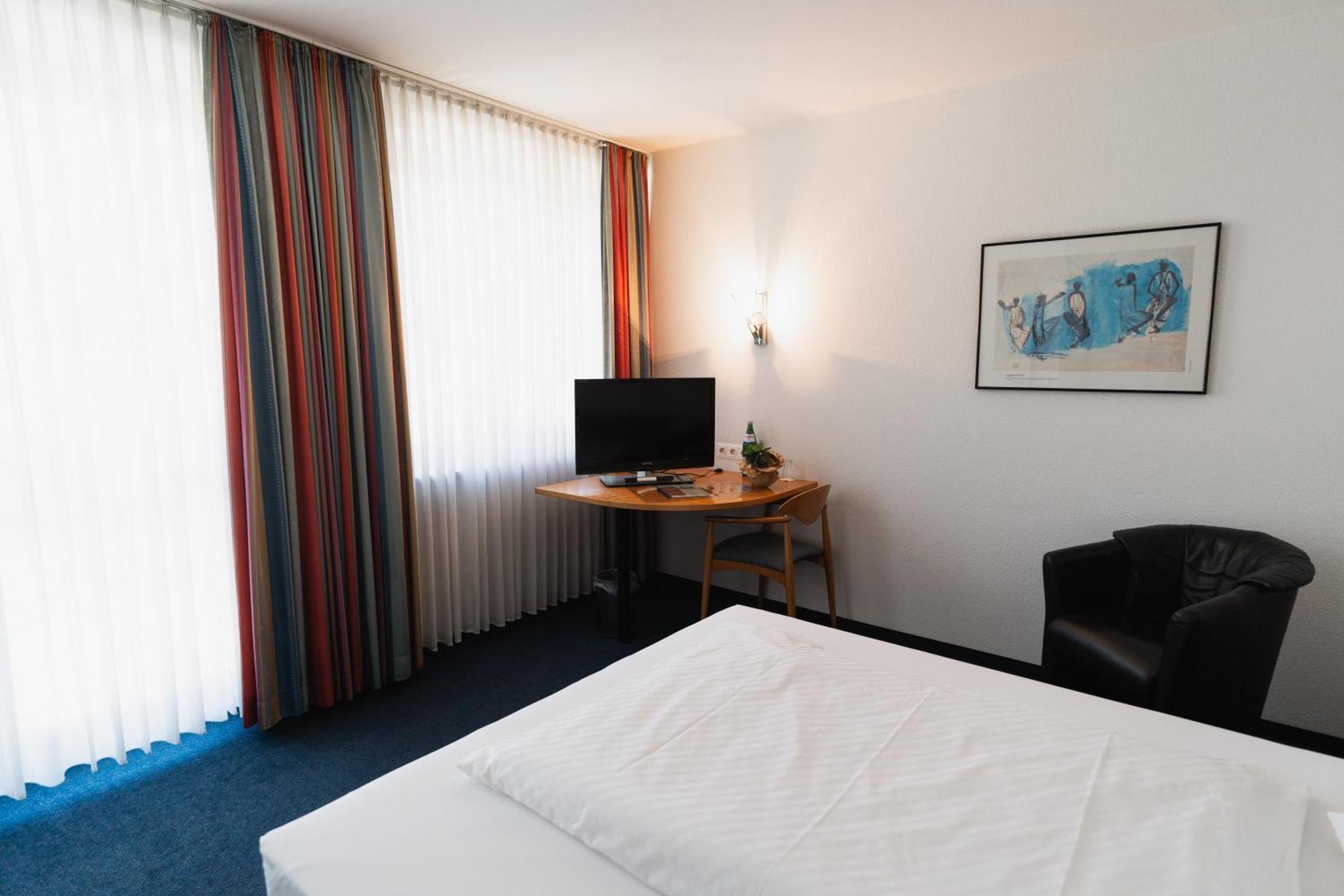 Hotel Am Weiher エルケレンツ エクステリア 写真