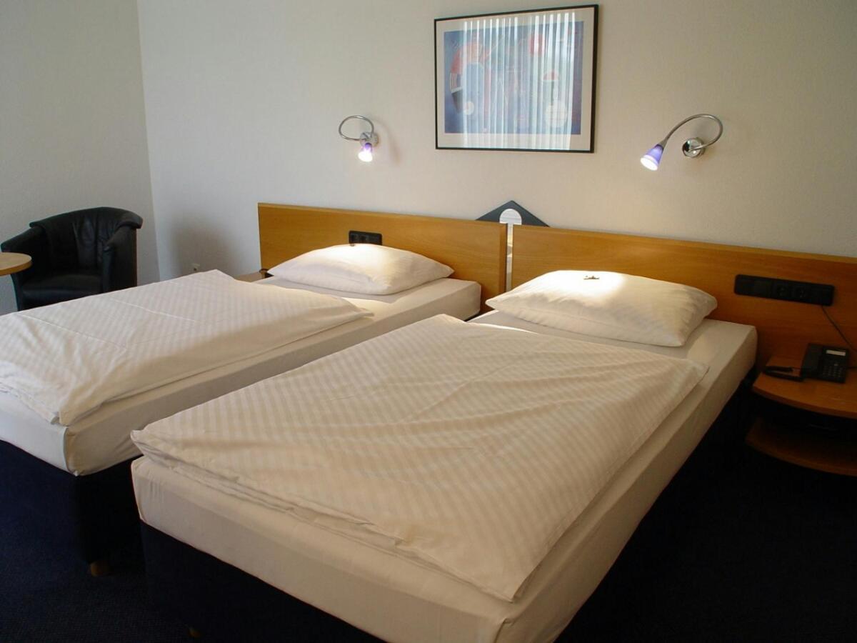 Hotel Am Weiher エルケレンツ エクステリア 写真