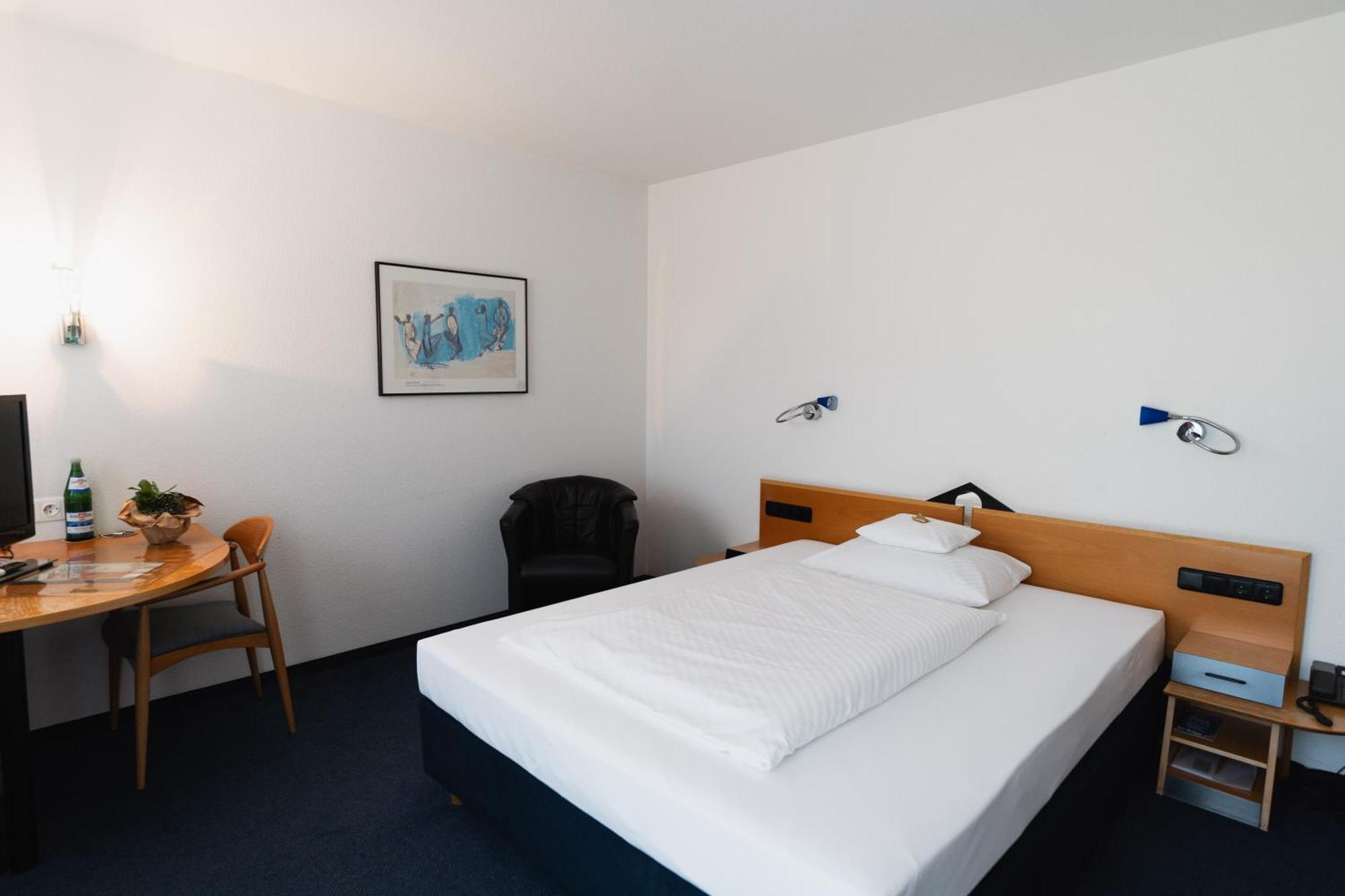 Hotel Am Weiher エルケレンツ エクステリア 写真